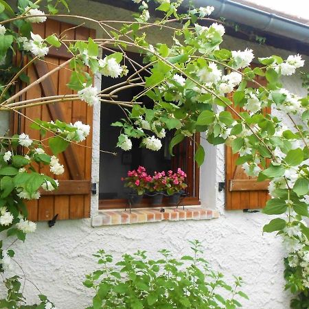 Aux Marguerites Villa Sainte-Genevieve-les-Gasny Exterior foto