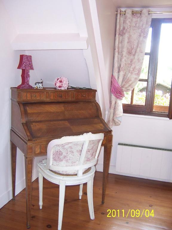 Aux Marguerites Villa Sainte-Genevieve-les-Gasny Cameră foto