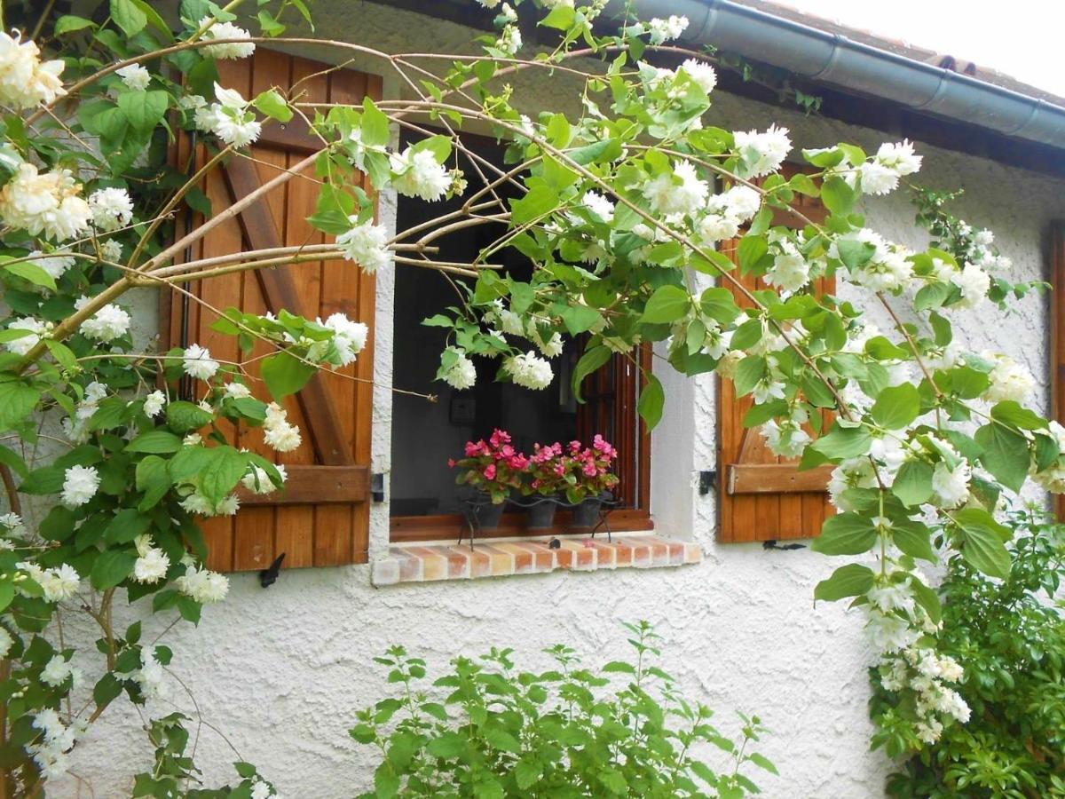 Aux Marguerites Villa Sainte-Genevieve-les-Gasny Exterior foto